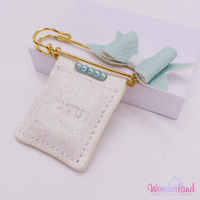 Load image into Gallery viewer, Gold Stroller Pin Tehilim 3"