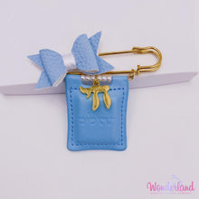 Load image into Gallery viewer, Gold Stroller Pin Hai & Tehilim 3"