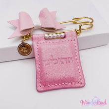 Load image into Gallery viewer, Gold Stroller Pin Shema Israel & Tehilim 3"