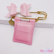 Load image into Gallery viewer, Gold Stroller Pin Shema Israel & Tehilim 3"