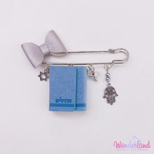 Load image into Gallery viewer, Silver Stroller Pin Tehilim 3&quot;1/2

