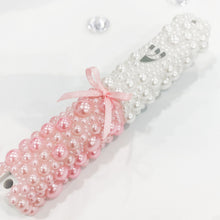 Load image into Gallery viewer, Set Baby Girl Blessing Pink &amp; Tehilim &amp; Pearls Mezuzah
